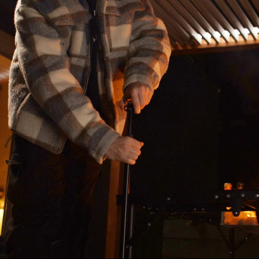 מתקן תאורה מתכוונן